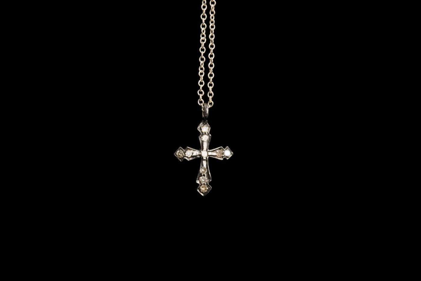 SALE Small diamond cross 50% off, before 2400 kr now 1200 kr
